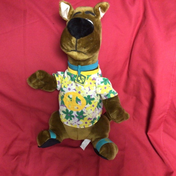Toy, 17” SCOOBY DOO flower power stuffy - Picture 1 of 4